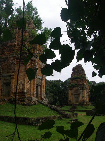 Brick temples of Bakong