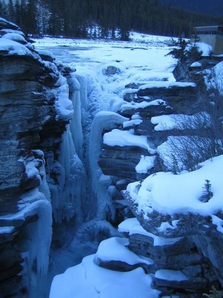 Athabasca Falls frozen 2