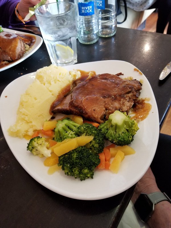 Roast lamb with veggies.