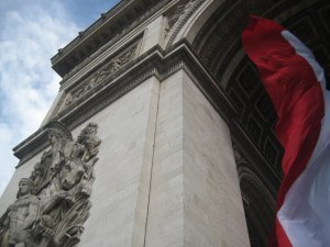 Arc from the ground with the French Flag