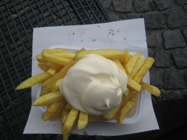 Fries with mayo
