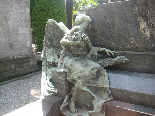 Cemetery sculpture