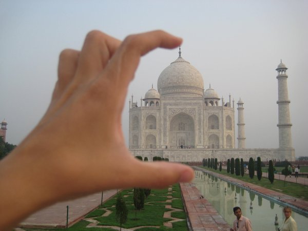 Itty bitty Taj Mahal