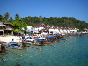 Longboats next to Ton Sai pier