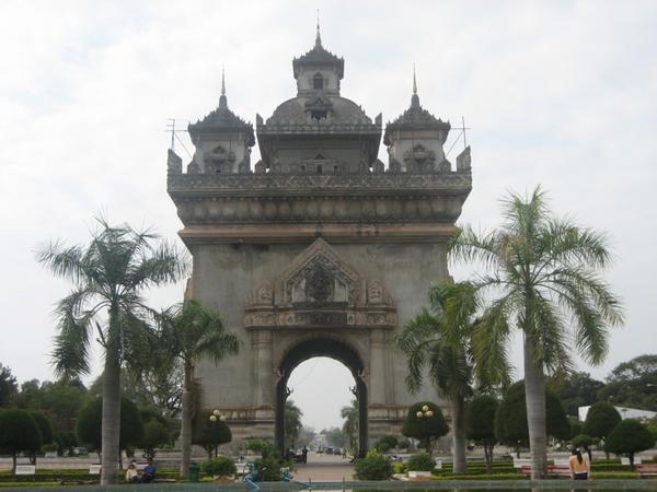 Arc de Triomphe 'Laos Style'