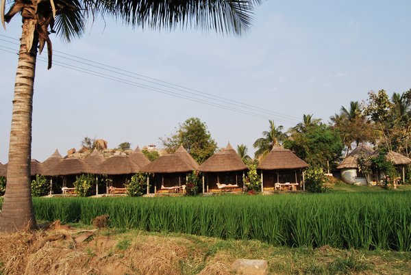 Shanti bungalows, Hampi