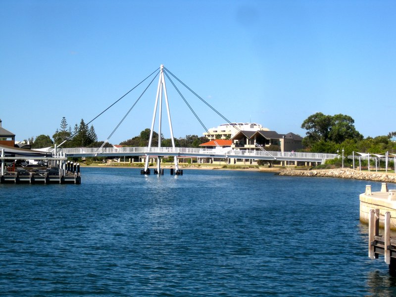 dolphin quay bridge