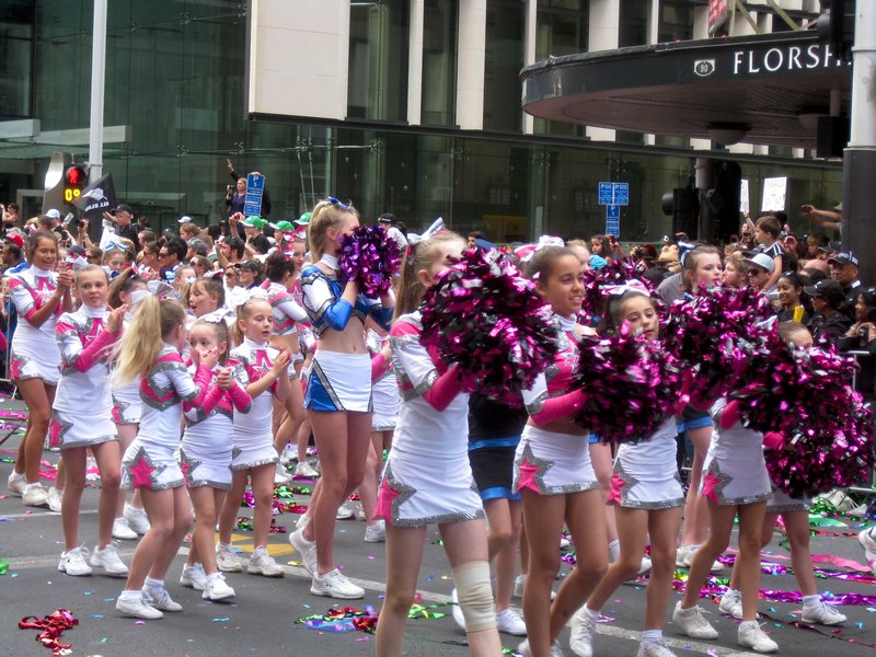 heaps of cheerleaders