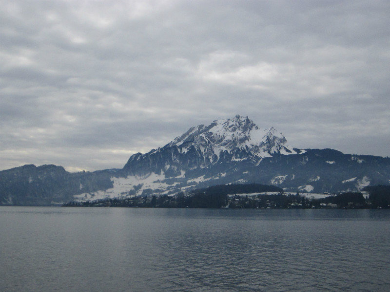 View along Lake Lucerne