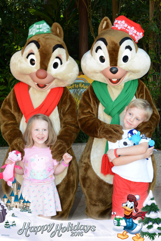 The kids meet Chip & Dale!