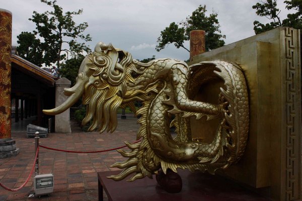 Hué - Vietnam - Ornate Dragon Decoration