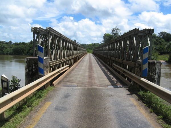One-lane bridge