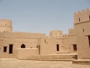 Jalan Bani bu Hassan fort