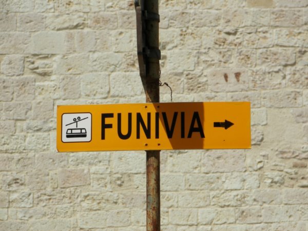 Sign to Funivia