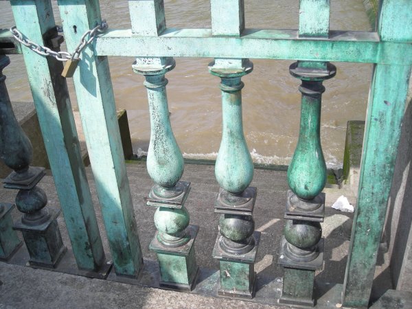 Thames Gate