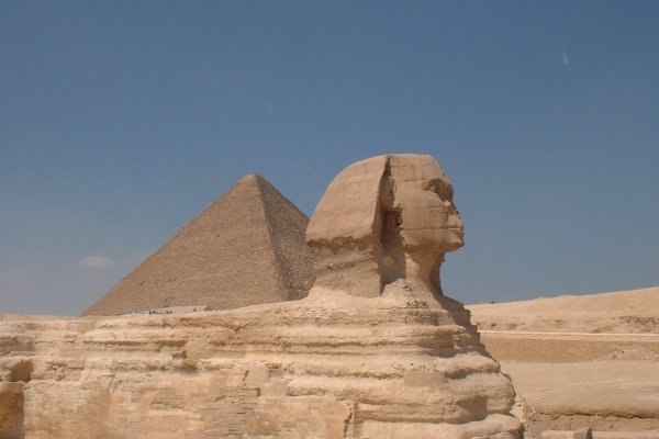 The Sphinx and The Great Pyramid of Khafu edited-1