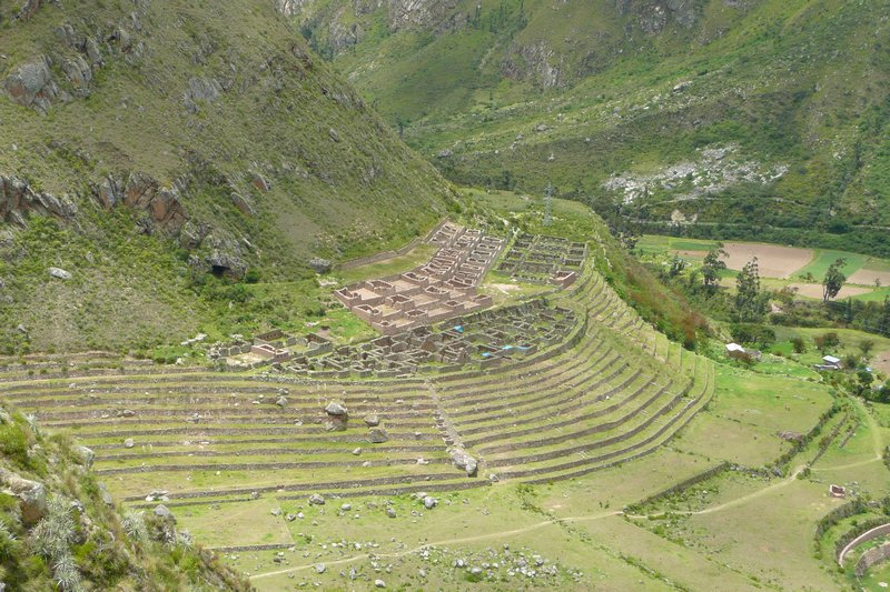 Inka ruins along the Trail