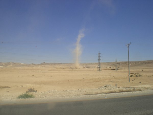 mini sand tornado | Photo