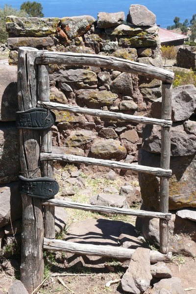 They use soles of already recycled sandals as gate hinges