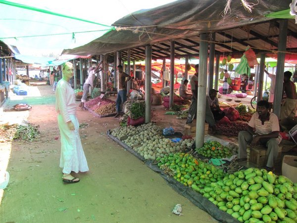 Aluthgama market