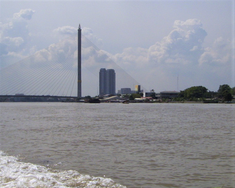 Rama VIII bridge