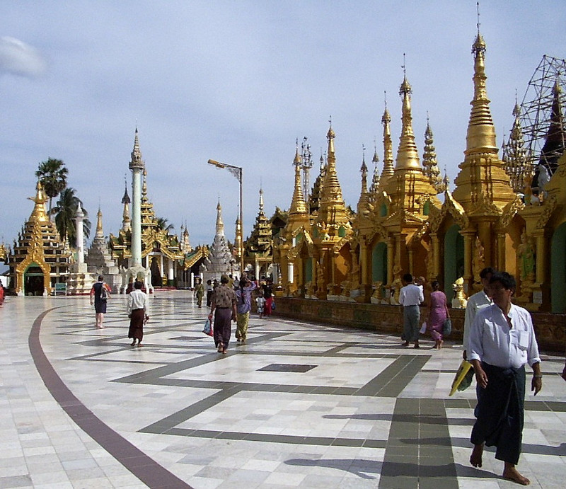 Shwedagon Zedi Daw