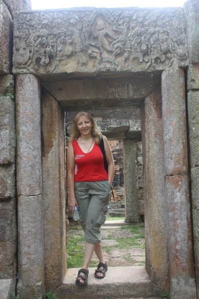 Ruth at the entrance of Prasat Boran