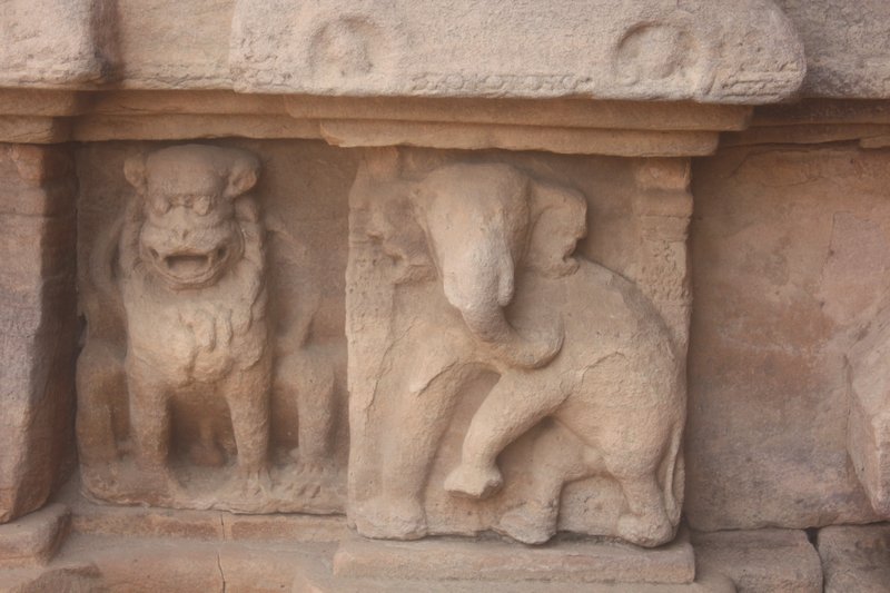 An example of wall carvings