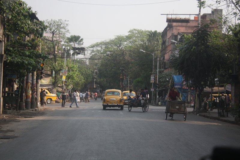 An early morning Kolkata streetscape