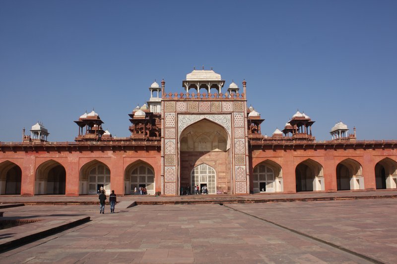 The entrance gate house to the Tomb of Akbar