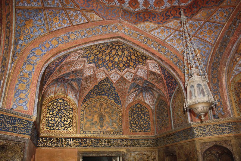 The stunningly decorated ceiling of Akbar's Tomb