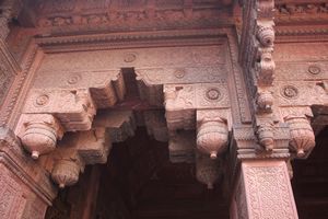 Beautiful red sandstone lintel at Jehangir's Palace