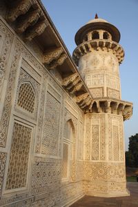 A close up of the stunningly carved Baby Taj