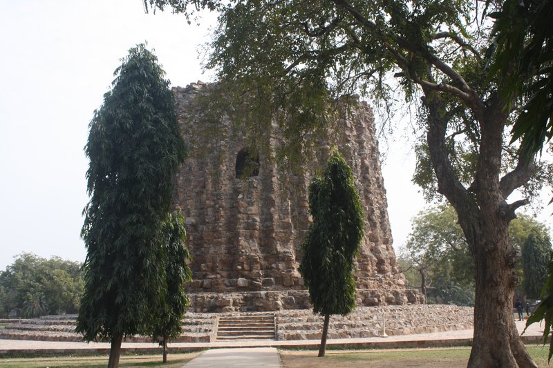 The unfinished Alai Minar