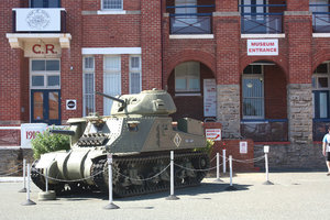 A tank outside the museum