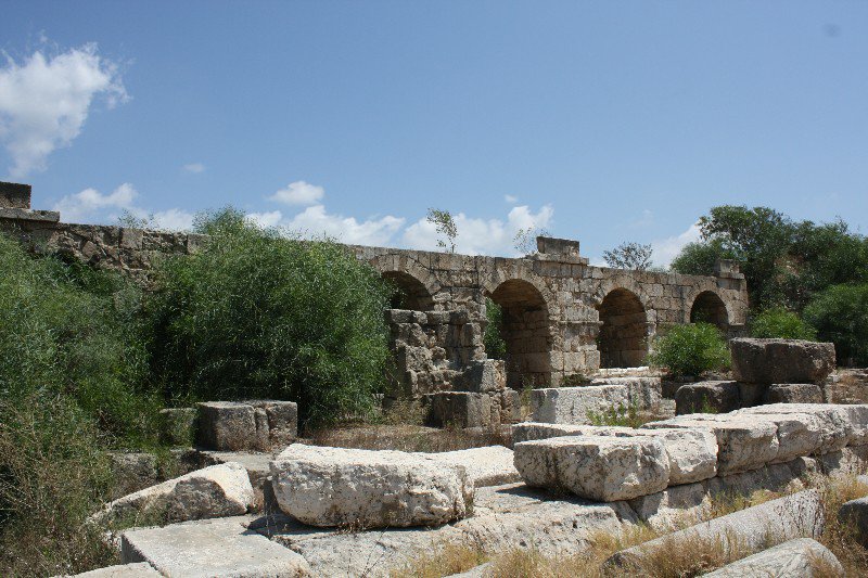 Ancient Roman aquaduct