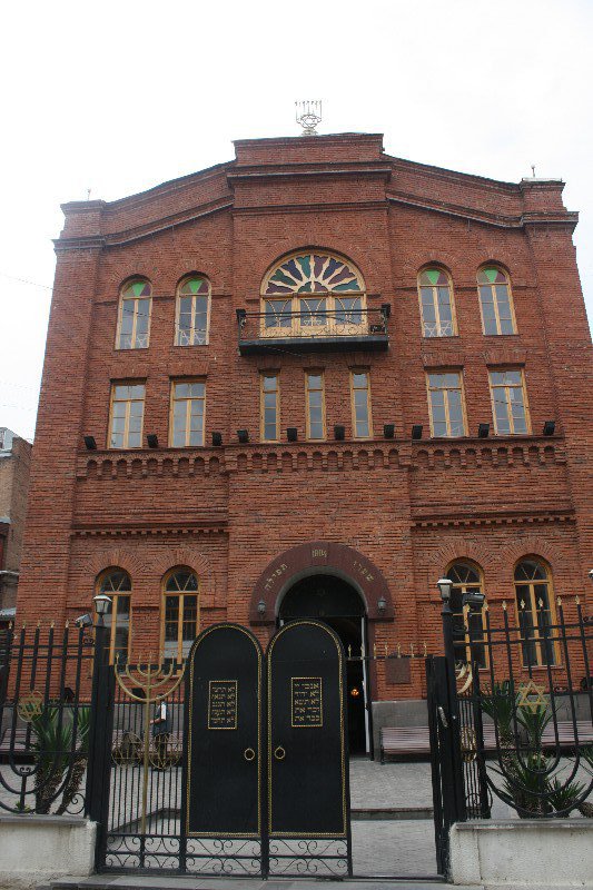 The synagogue built 1904