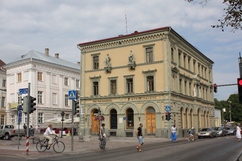 Tartu central square