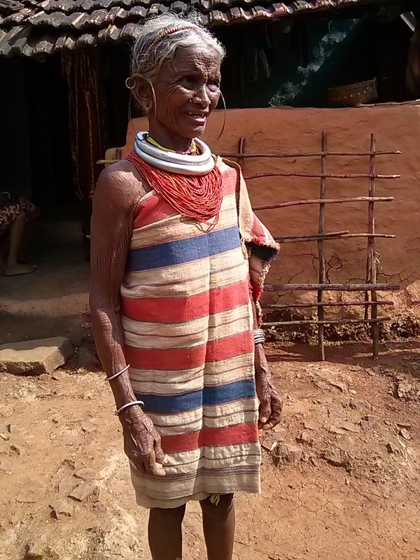Gardaba woman in traditional dress