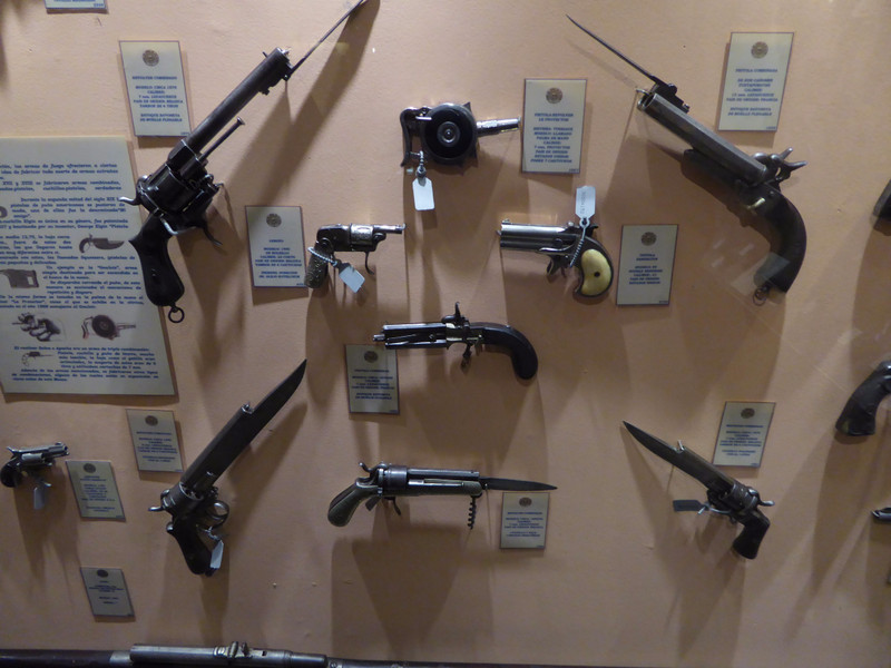 Pistol bayonets