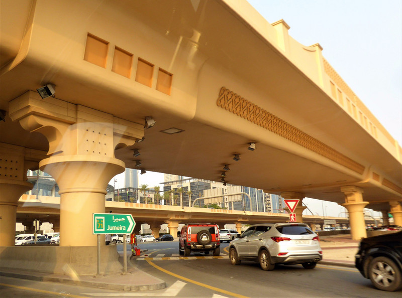 Crossing Sheikh Zayed rd