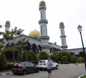I enjoy my visit to Brunei's second but prettiest Mosque