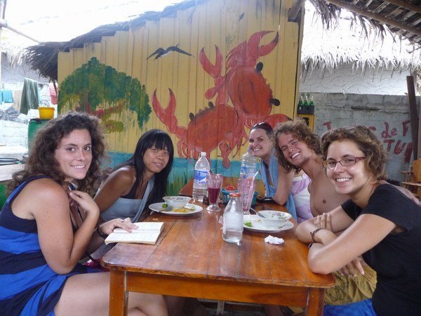 enjoying delicioso ceviches with some of the crew in canoa
