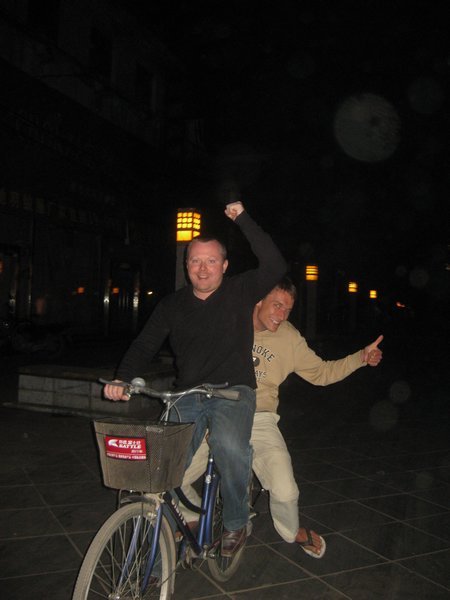 Ollie and Ype on a Bike