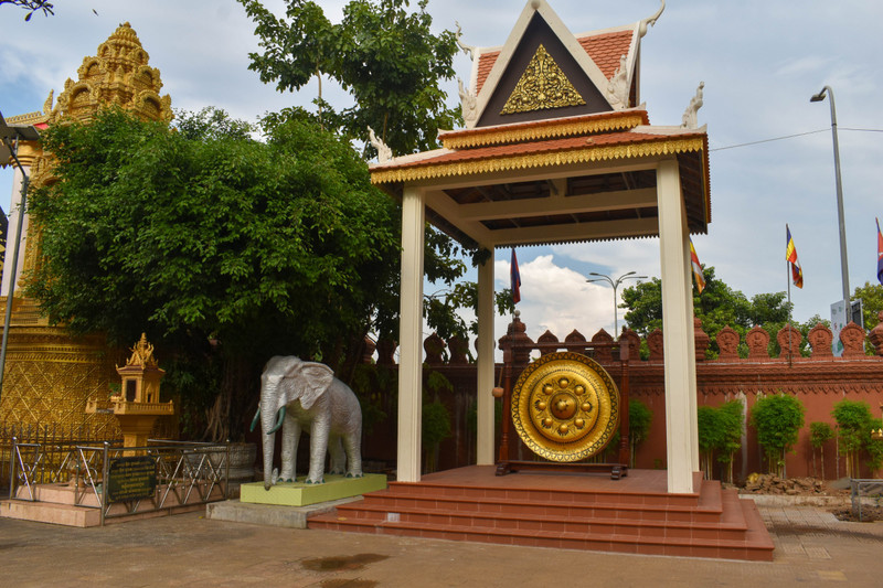 Exploring in Phnom Penh