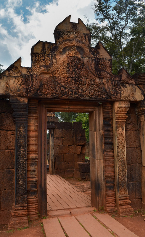 Entrance to Banteay Srei Temple
