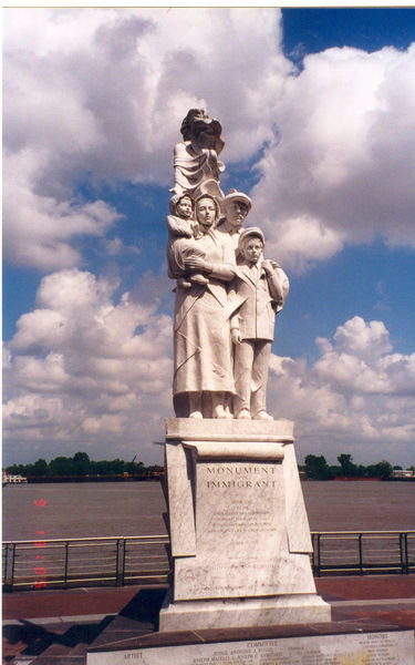 Monument to Immigrants