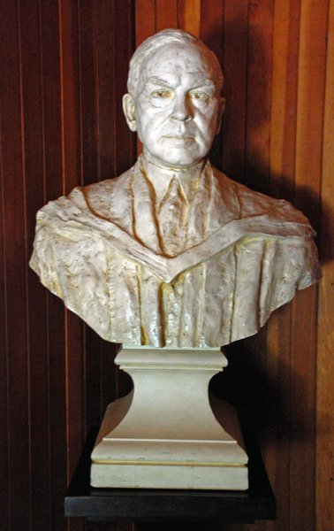 bust of King