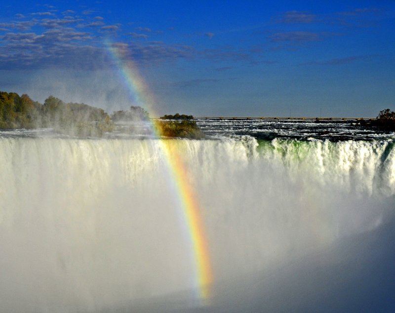 Canadian falls with a rainbow