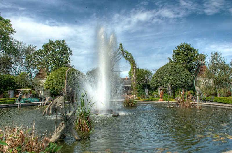 fountain at Houmas Plantation